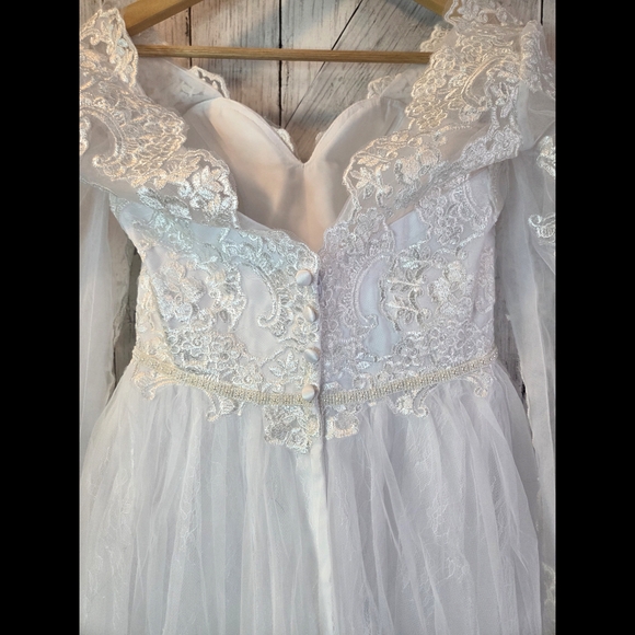 Lace Bridal Gown with Long Sleeves - Picture 9 of 12